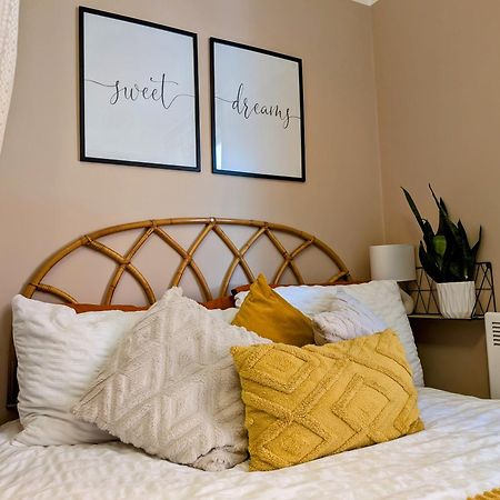 Peacehaven Retreat - 4 Minutes From The Beach! Pet Friendly! Уеймут Екстериор снимка