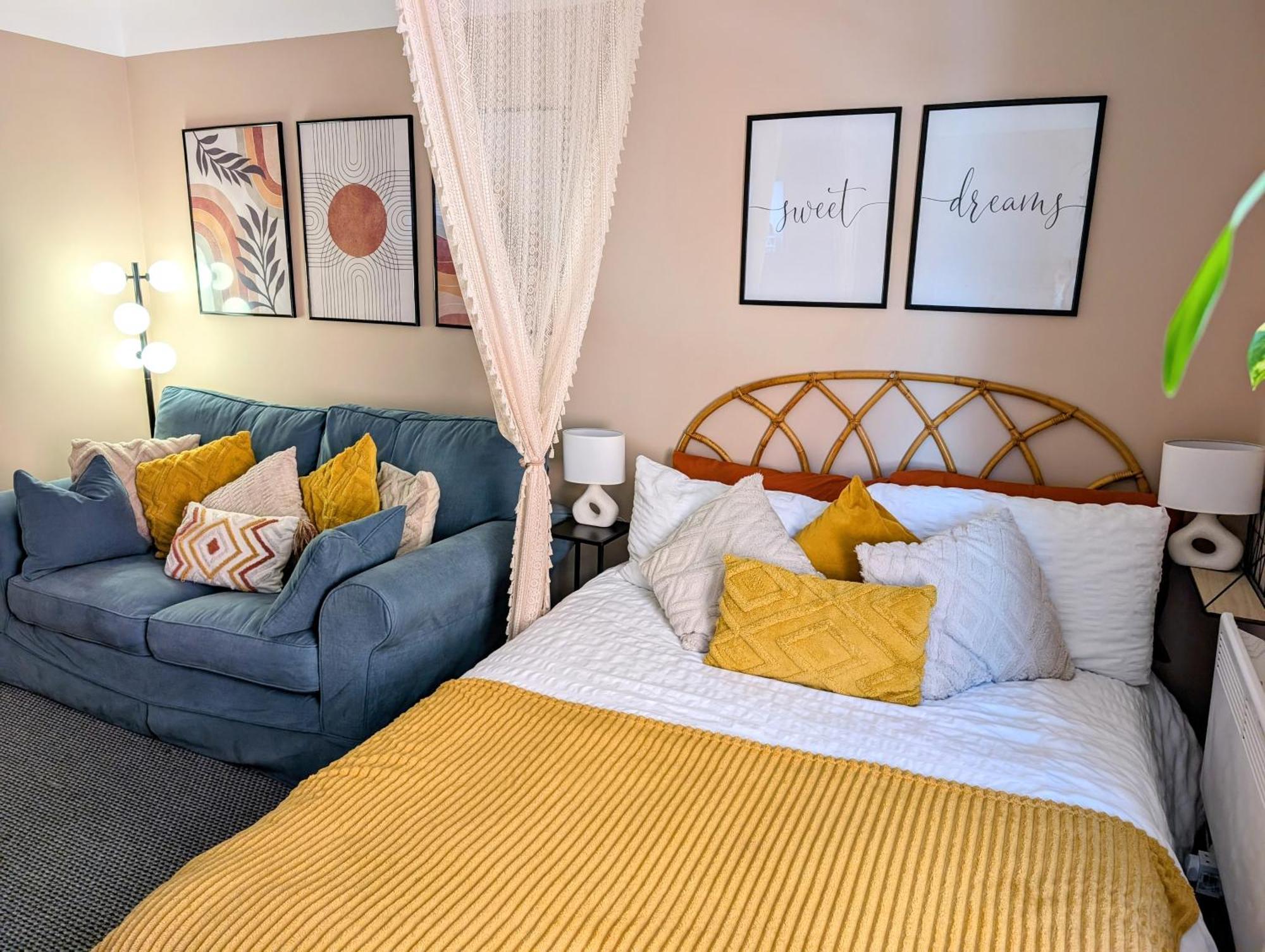Peacehaven Retreat - 4 Minutes From The Beach! Pet Friendly! Уеймут Екстериор снимка